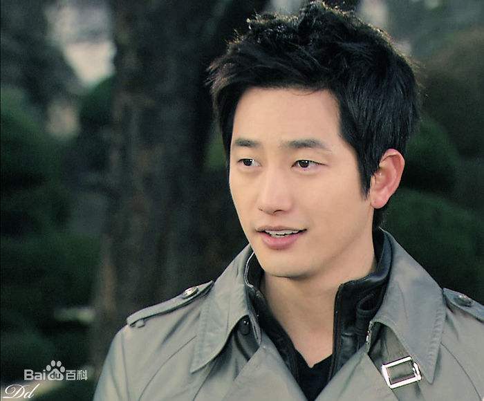 朴施厚(，Park Si Hoo)在《家门的荣光》图册中的