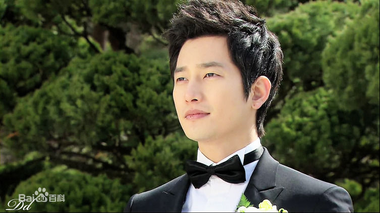 朴施厚(，Park Si Hoo)在《家门的荣光》图册中的