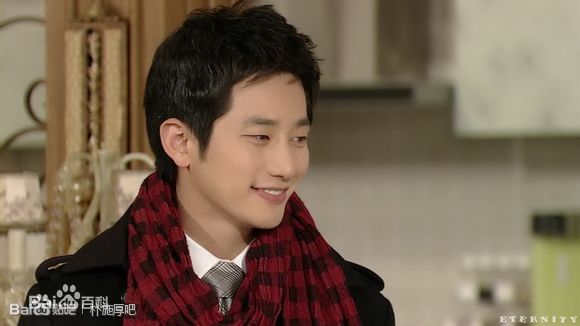 朴施厚(，Park Si Hoo)在《家门的荣光》图册中的