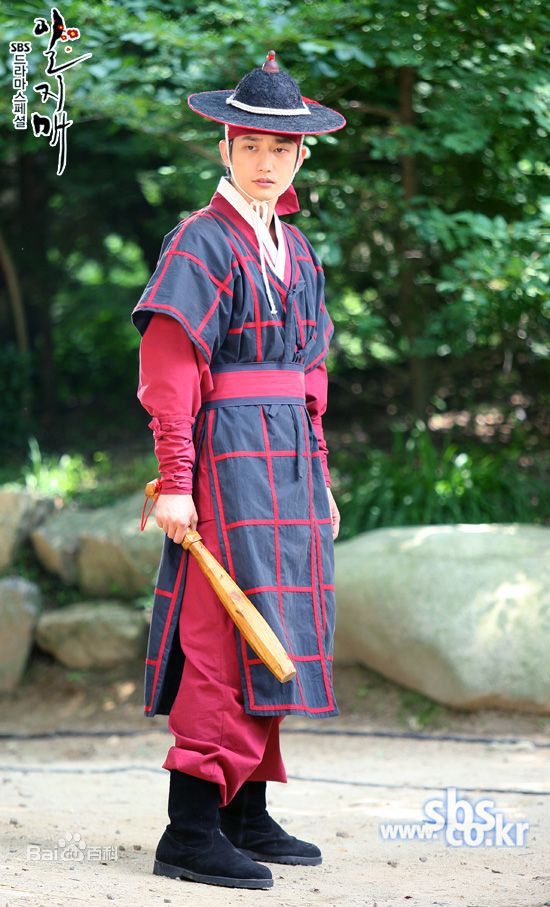 朴施厚(，Park Si Hoo)在《一枝梅》图册中的