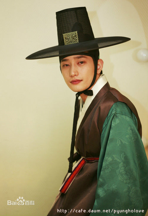 朴施厚(，Park Si Hoo)在《一枝梅》图册中的