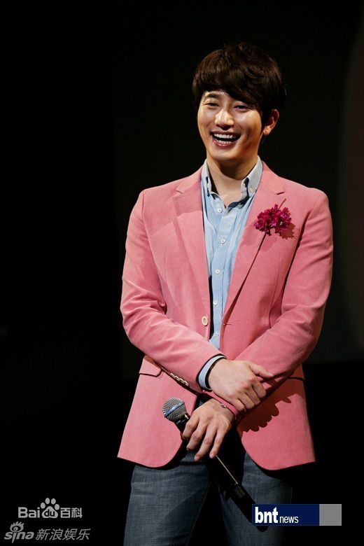 朴施厚(，Park Si Hoo)图册五性感图片图集