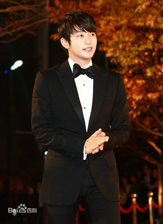 朴施厚(，Park Si Hoo)图册五性感图片图集