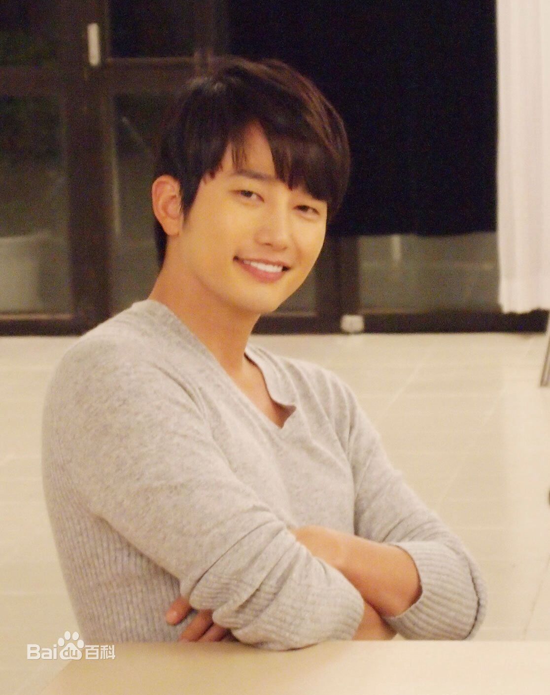 朴施厚(，Park Si Hoo)图册五性感图片图集