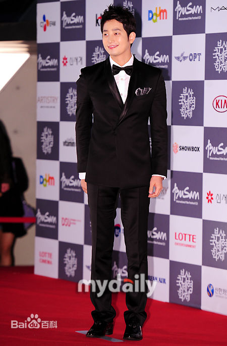 朴施厚(，Park Si Hoo)图册五性感图片图集