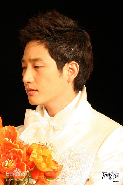 朴施厚(，Park Si Hoo)图册五性感图片图集