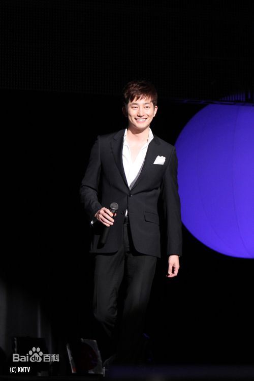 朴施厚(，Park Si Hoo)图册五性感图片图集