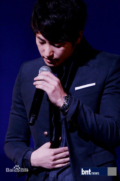 朴施厚(，Park Si Hoo)图册五性感图片图集