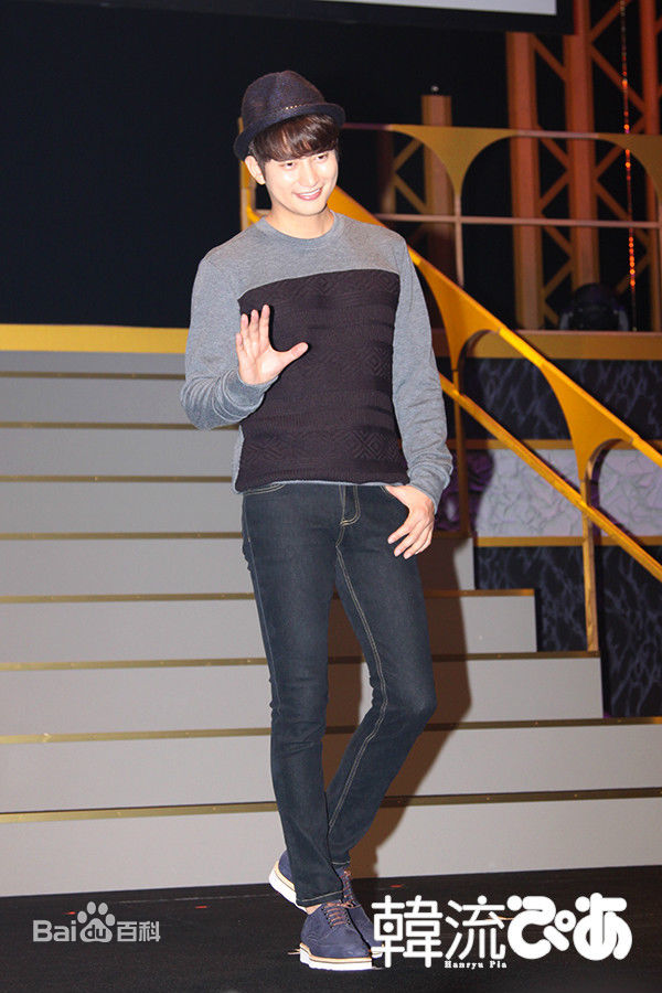 朴施厚(，Park Si Hoo)图册六壁纸壁纸