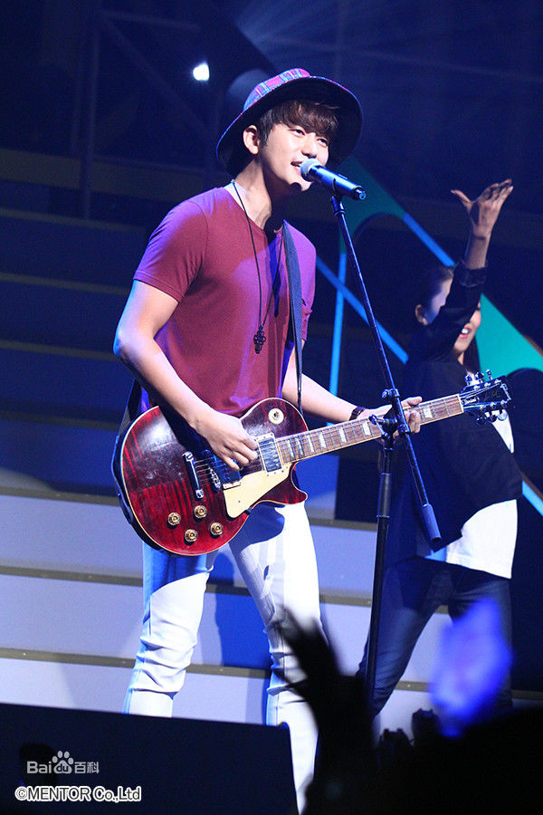 朴施厚(，Park Si Hoo)图册六壁纸壁纸