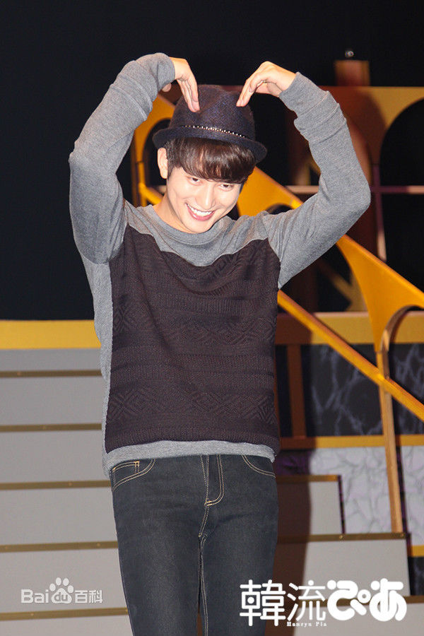 朴施厚(，Park Si Hoo)图册六壁纸壁纸