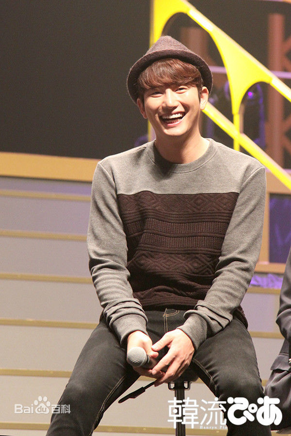 朴施厚(，Park Si Hoo)图册六壁纸壁纸