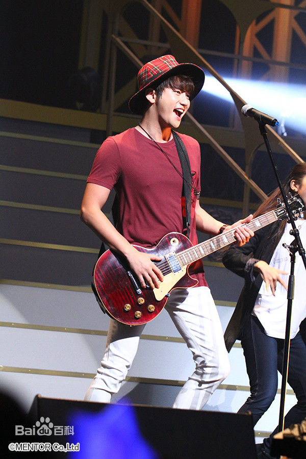 朴施厚(，Park Si Hoo)图册六壁纸壁纸