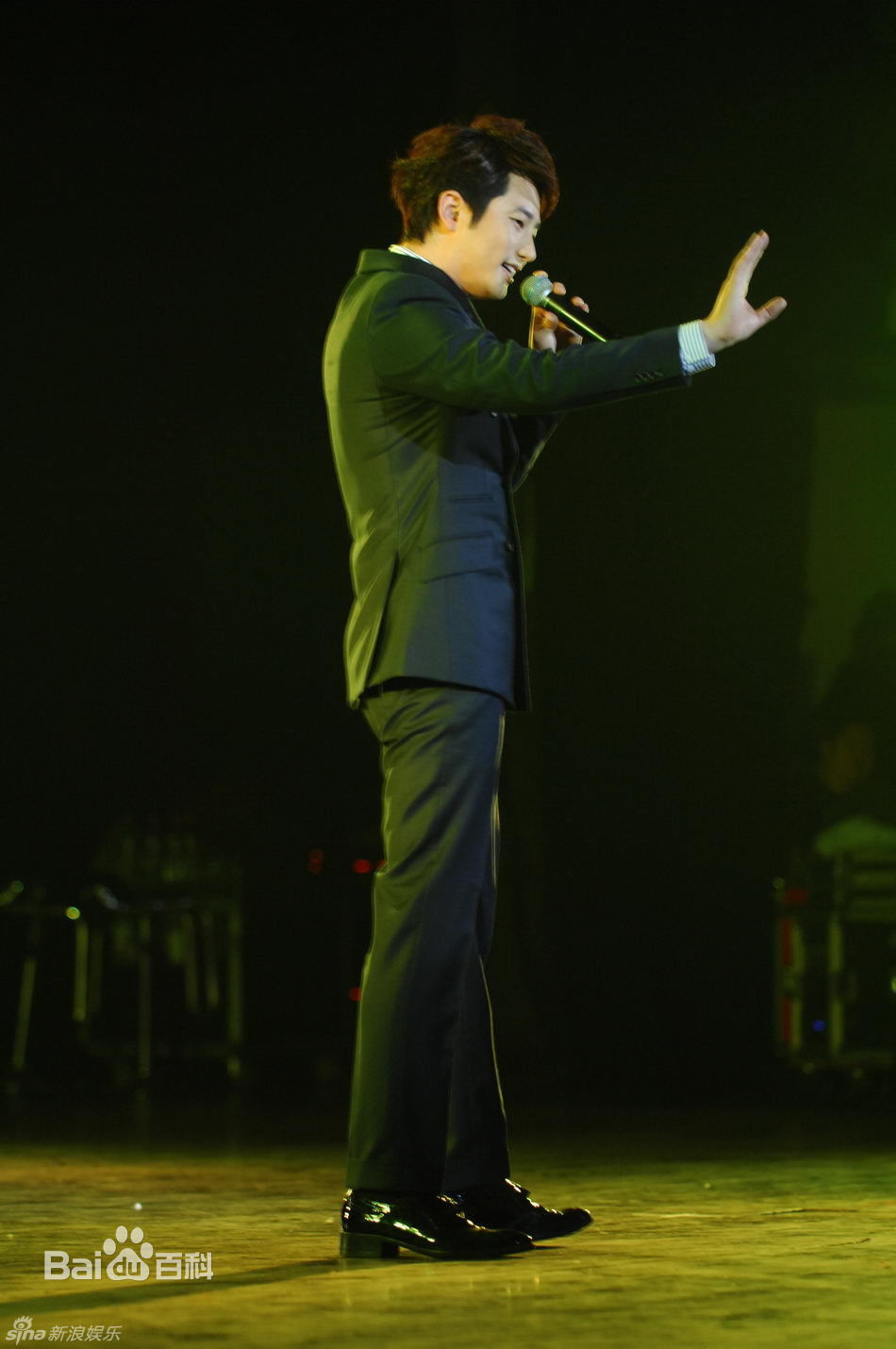 朴施厚(，Park Si Hoo)20110226上海FM图册性感图片壁纸