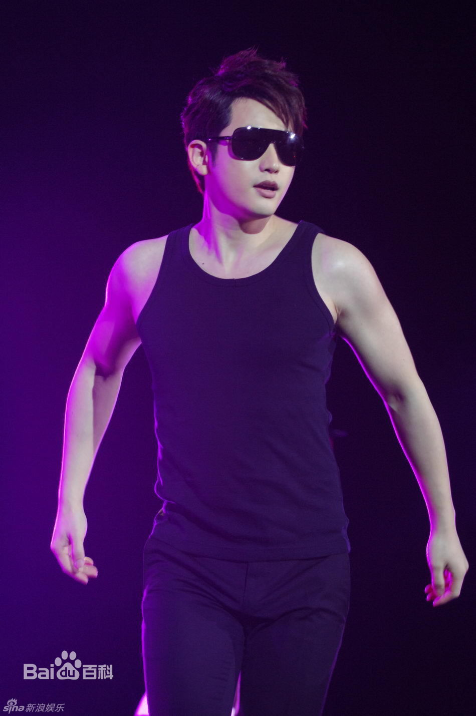 朴施厚(，Park Si Hoo)20110226上海FM图册性感图片壁纸