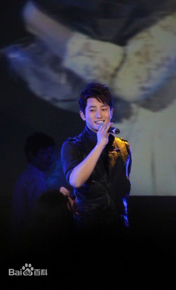 朴施厚(，Park Si Hoo)20110226上海FM图册性感图片壁纸