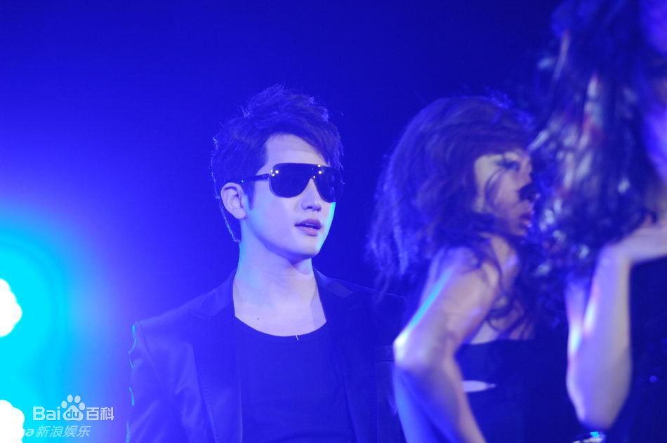 朴施厚(，Park Si Hoo)20110226上海FM图册性感图片壁纸