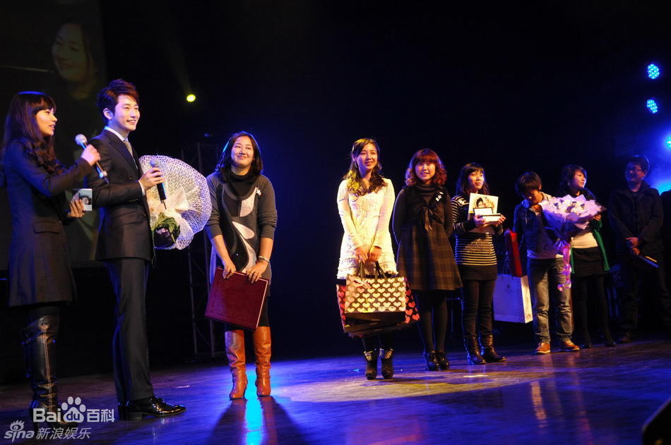 朴施厚(，Park Si Hoo)20110226上海FM图册性感图片壁纸