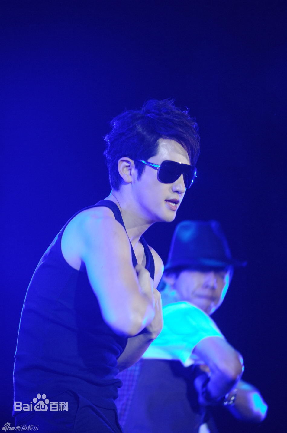 朴施厚(，Park Si Hoo)20110226上海FM图册性感图片壁纸