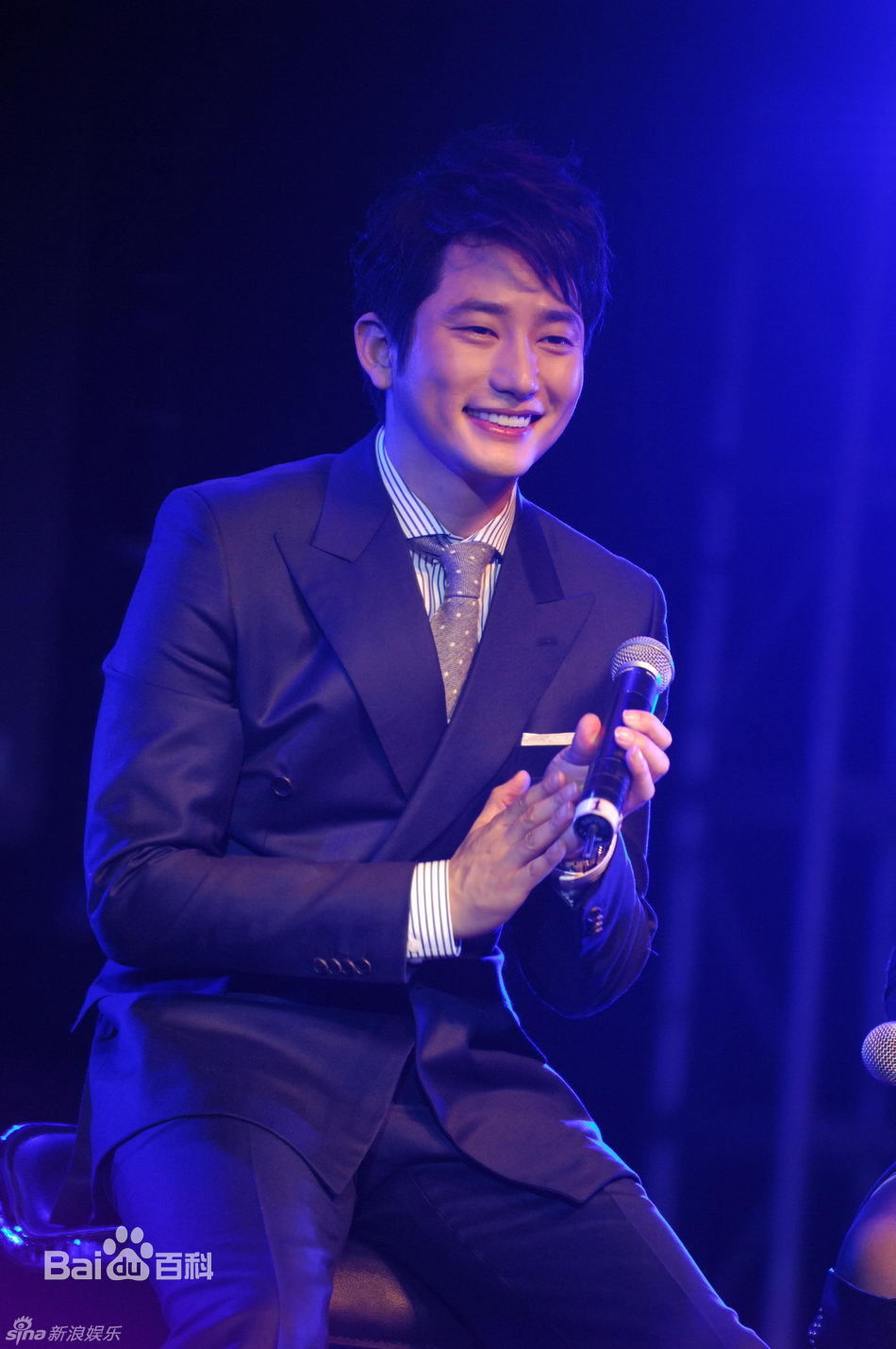 朴施厚(，Park Si Hoo)20110226上海FM图册性感图片壁纸