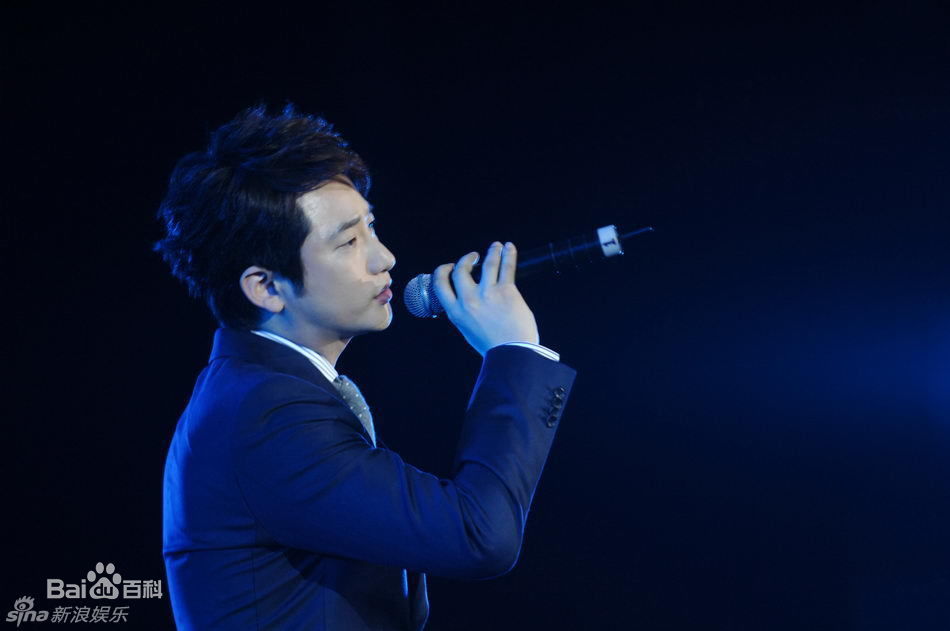 朴施厚(，Park Si Hoo)20110226上海FM图册性感图片壁纸
