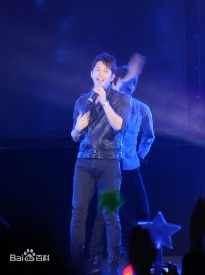 朴施厚(，Park Si Hoo)20110226上海FM图册性感图片壁纸