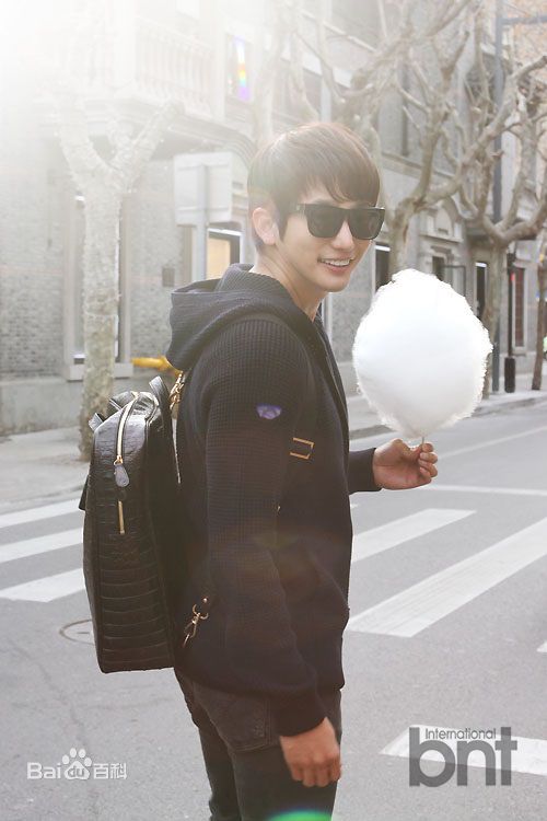 朴施厚(，Park Si Hoo)201401上海行图册素颜照相册