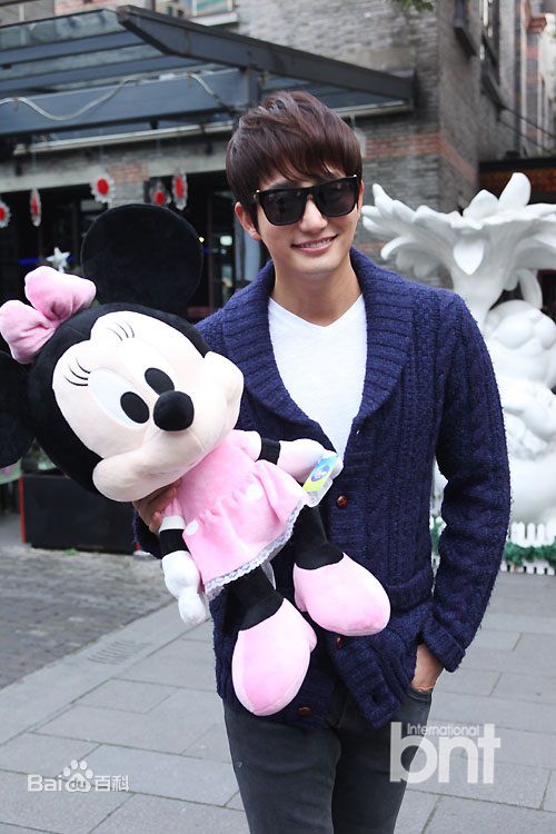 朴施厚(，Park Si Hoo)201401上海行图册素颜照相册