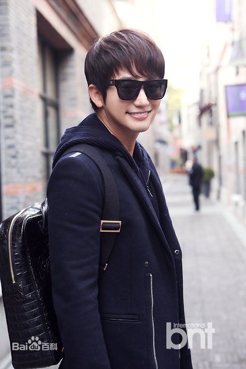 朴施厚(，Park Si Hoo)201401上海行图册素颜照相册