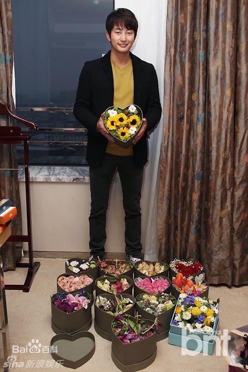 朴施厚(，Park Si Hoo)201401上海行图册素颜照相册