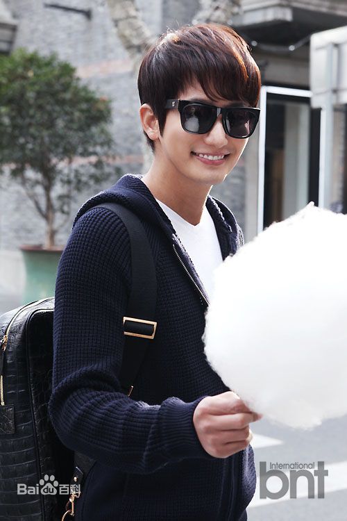 朴施厚(，Park Si Hoo)201401上海行图册素颜照相册