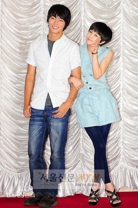 李英雅(Lee Young A)在《面包王金卓求》记者恳谈会中的