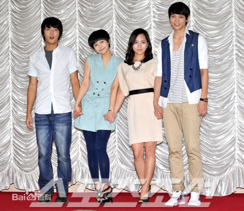 李英雅(Lee Young A)在《面包王金卓求》记者恳谈会中的