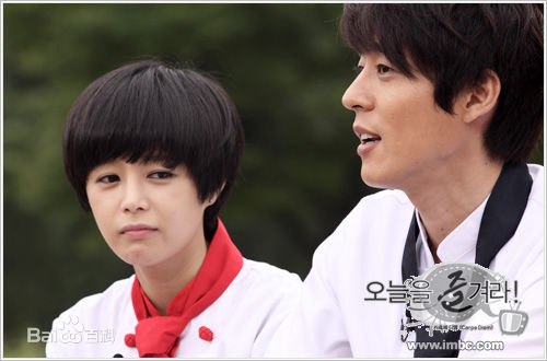 李英雅(Lee Young A)在《面包王金卓求》记者恳谈会中的