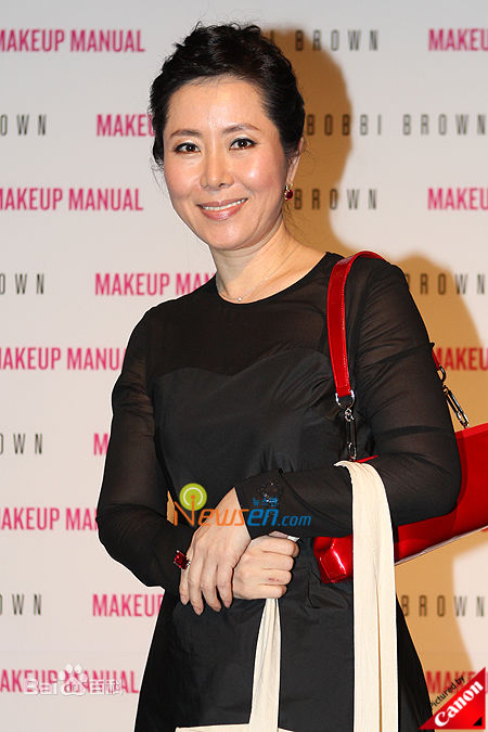 李英雅(Lee Young A) 新闻专访生活照相册