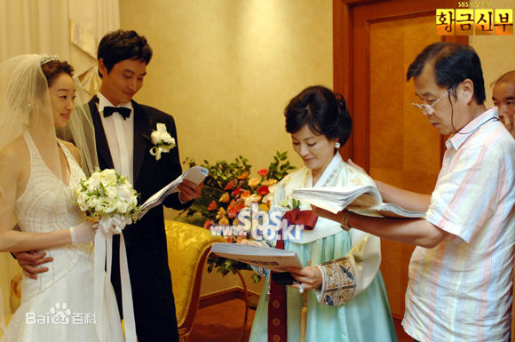 最新李英雅(Lee Young A)《黄金新娘》剧照壁纸