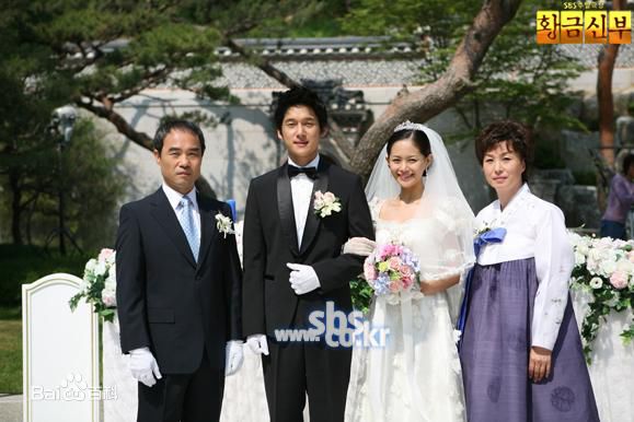 最新李英雅(Lee Young A)《黄金新娘》剧照壁纸