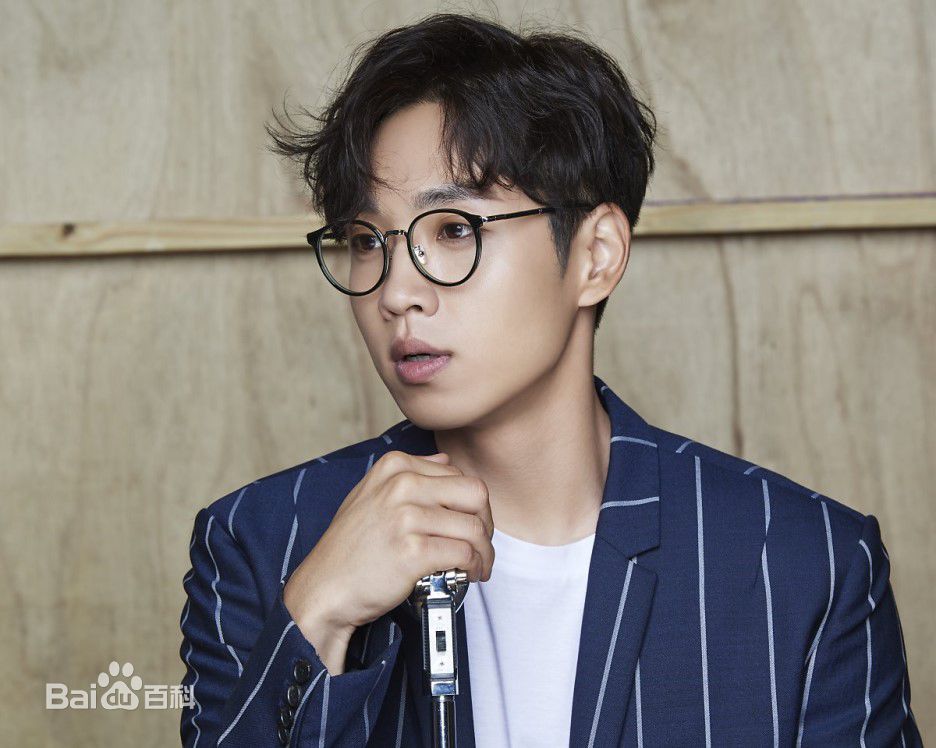 李硕薰（正确汉字名）(，Lee Seok Hoon)专辑素颜照相册