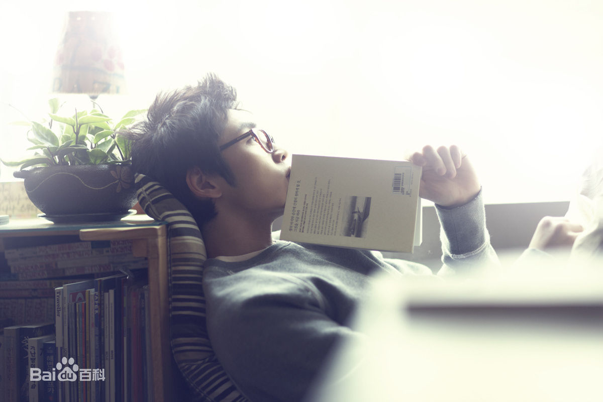 李硕薰（正确汉字名）(，Lee Seok Hoon)专辑素颜照相册