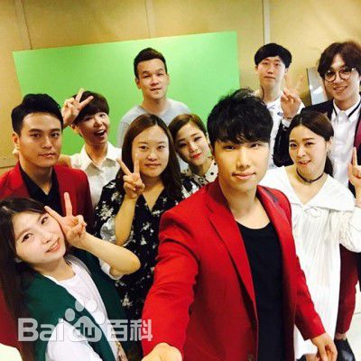 李硕薰（正确汉字名）(，Lee Seok Hoon)李硕薰生活照相册