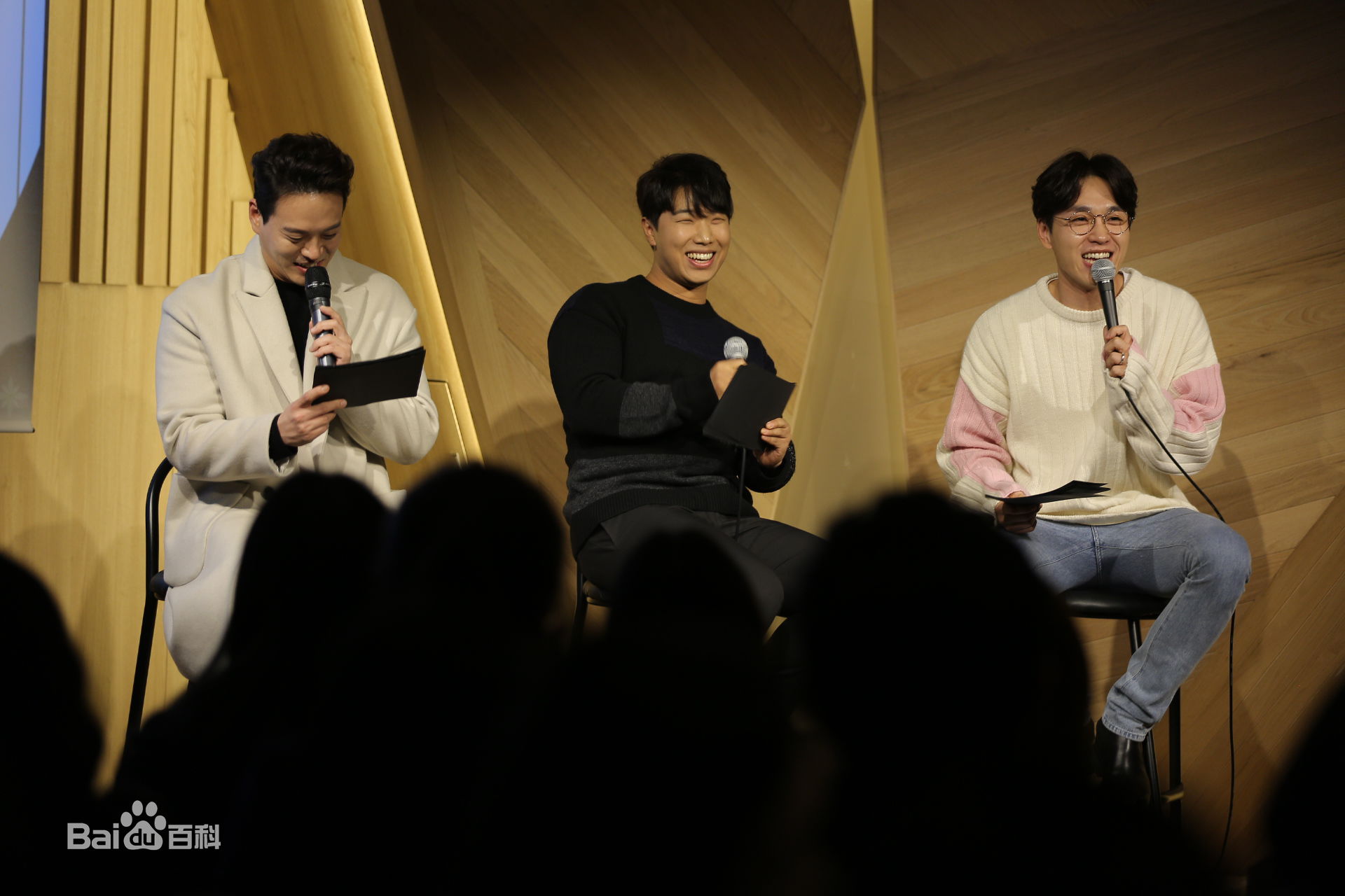 李硕薰（正确汉字名）(，Lee Seok Hoon)李硕薰生活照相册