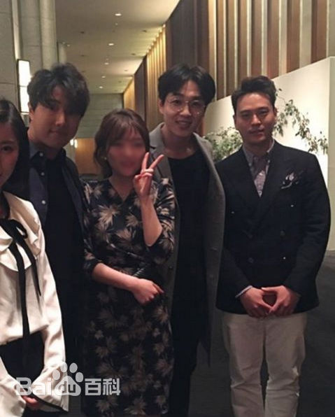 李硕薰（正确汉字名）(，Lee Seok Hoon)李硕薰生活照相册