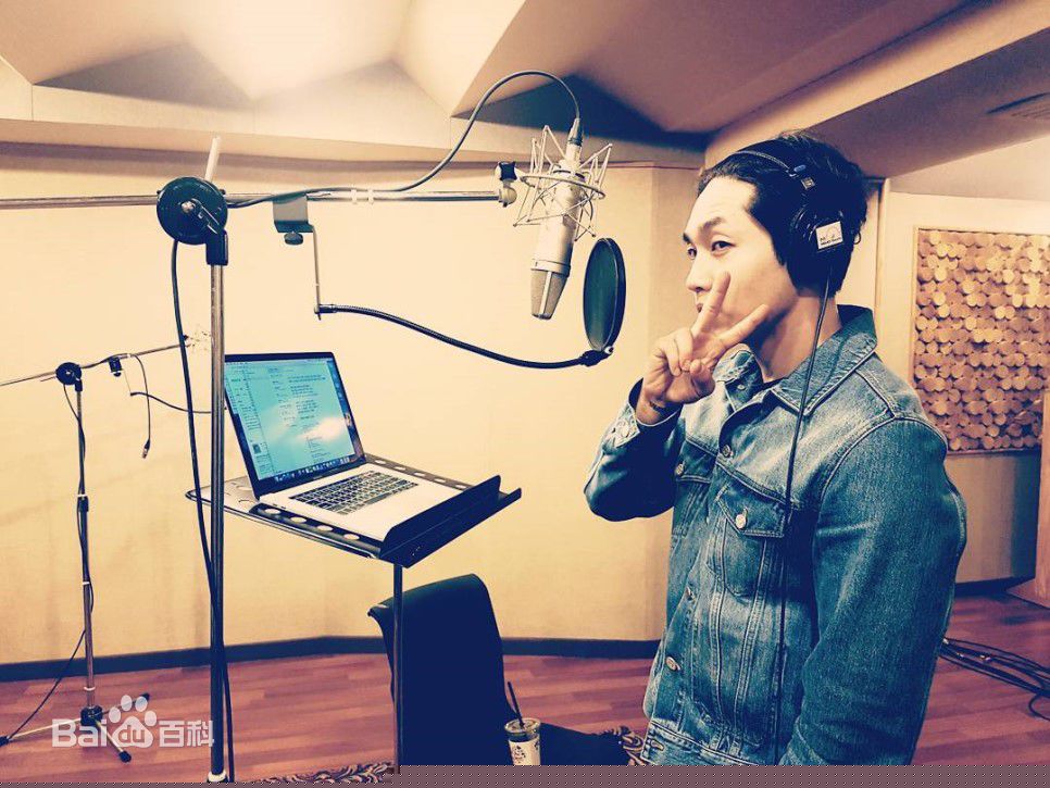 李硕薰（正确汉字名）(，Lee Seok Hoon)李硕薰生活照相册