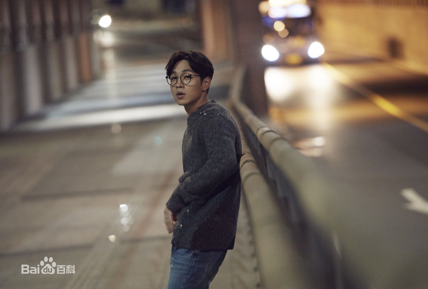 李硕薰（正确汉字名）(，Lee Seok Hoon)画报前后照片