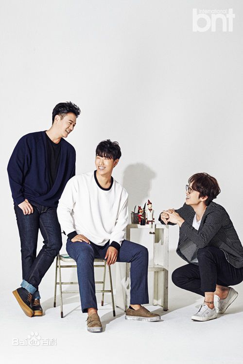 李硕薰（正确汉字名）(，Lee Seok Hoon)画报前后照片