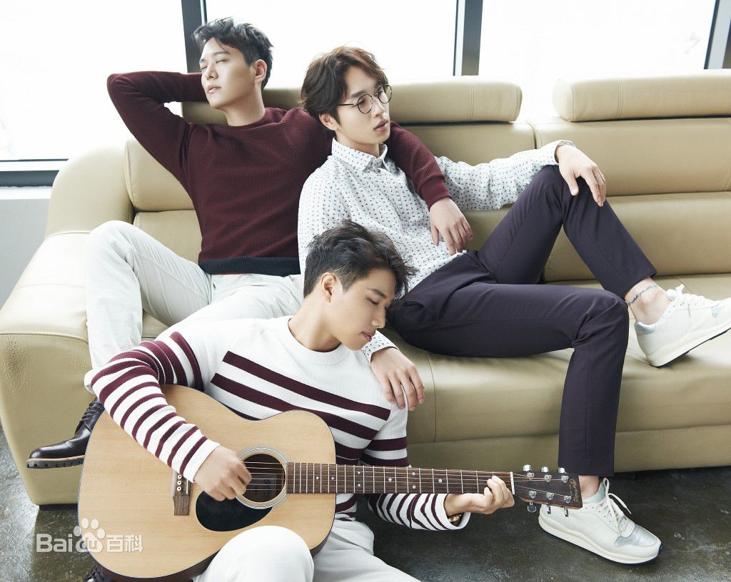 李硕薰（正确汉字名）(，Lee Seok Hoon)画报前后照片