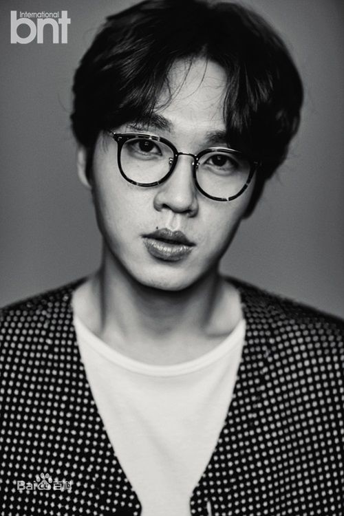 李硕薰（正确汉字名）(，Lee Seok Hoon)画报前后照片