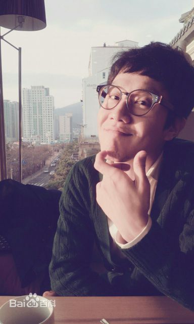 郑宇(JUNG WOO，チョンウ)生活照图片图册