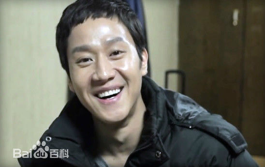 郑宇(JUNG WOO，チョンウ)生活照图片图册