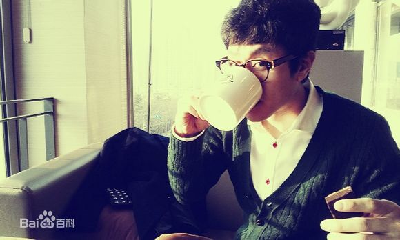 郑宇(JUNG WOO，チョンウ)生活照图片图册